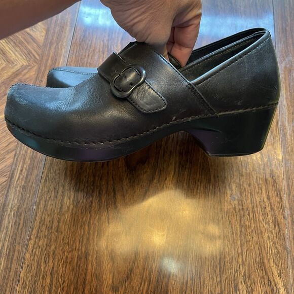 Dansko Slip-on Black Leather Buckle Clog Shoes Size US 8.5/9 EU 39 - Picture 6 of 8